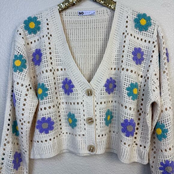 SO • Floral Crochet Sweater - Picture 4 of 13